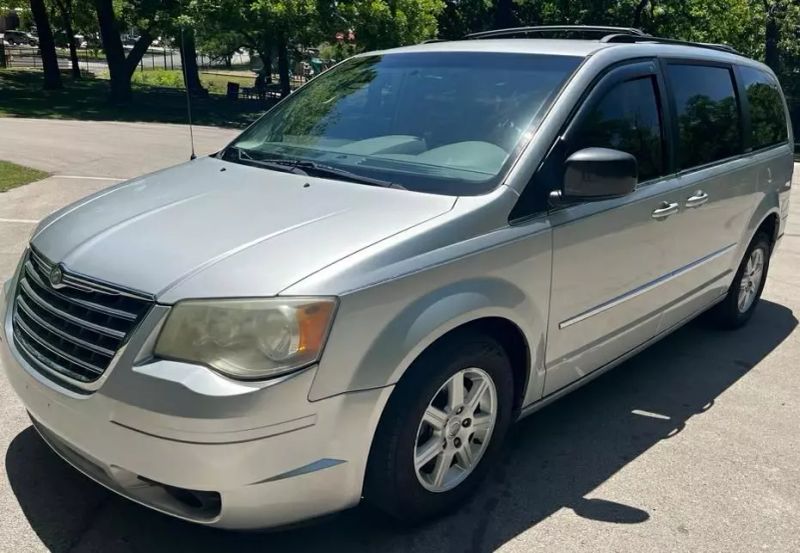 2010 Chrysler Town and Country Touring