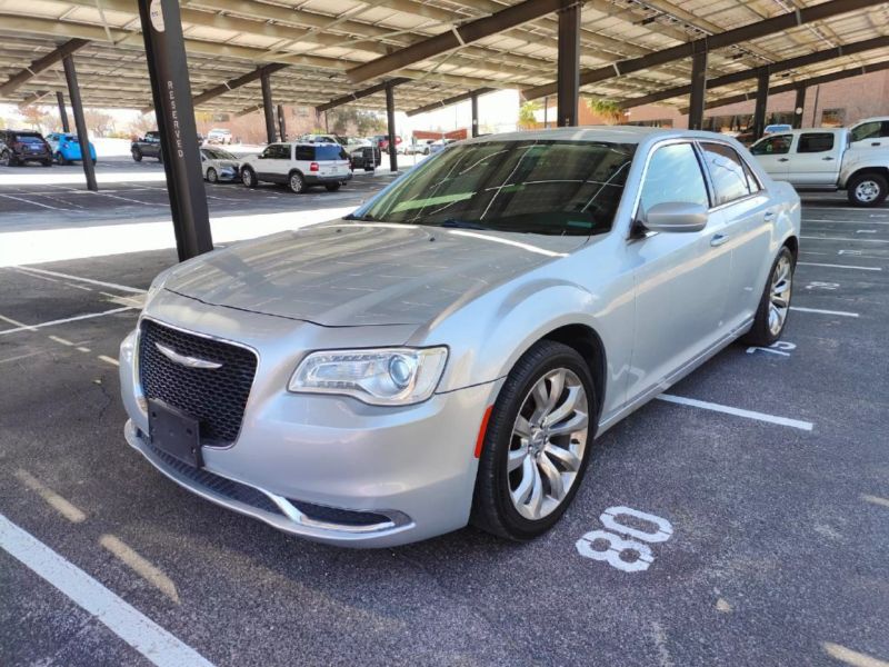 2019 Chrysler 300 Touring L