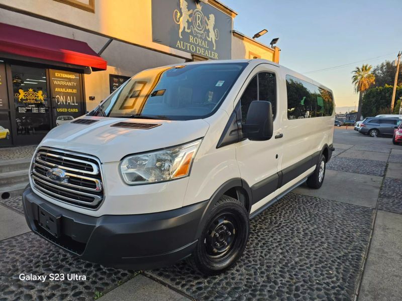 2015 Ford Transit XLT w/Low Roof w/60/40 Side Door Van
