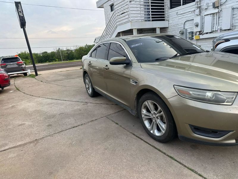 2013 Ford Taurus SEL
