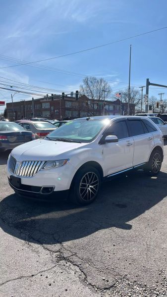 2012 Lincoln MKX Base