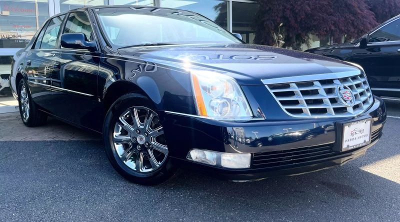 2008 Cadillac DTS Base