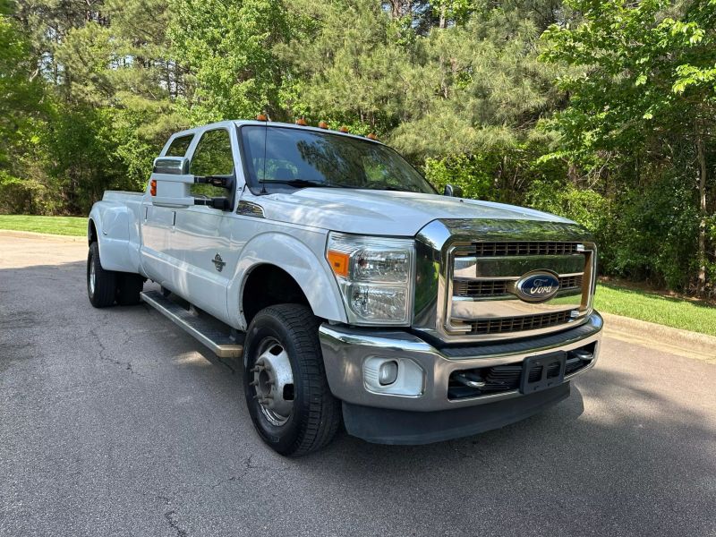 2011 Ford Super Duty F-350 Lariat