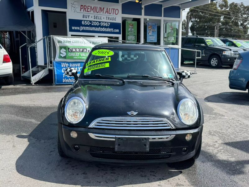 2005 MINI Cooper Base