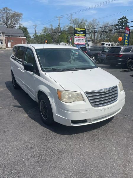 2010 Chrysler Town and Country LX