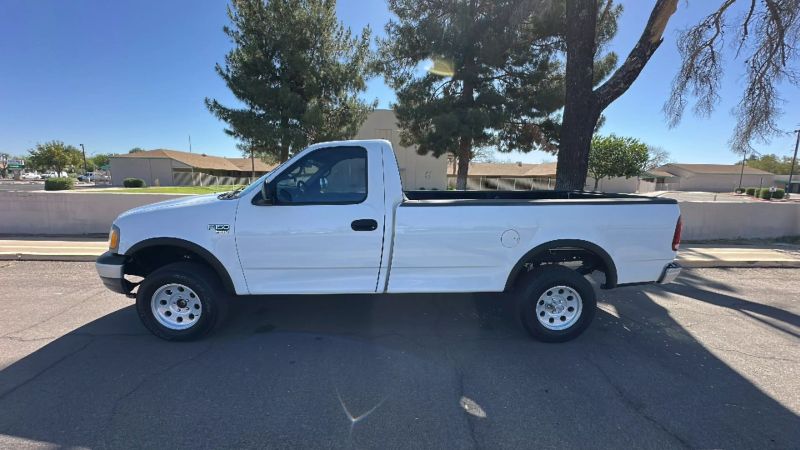 2000 Ford F-150 Base