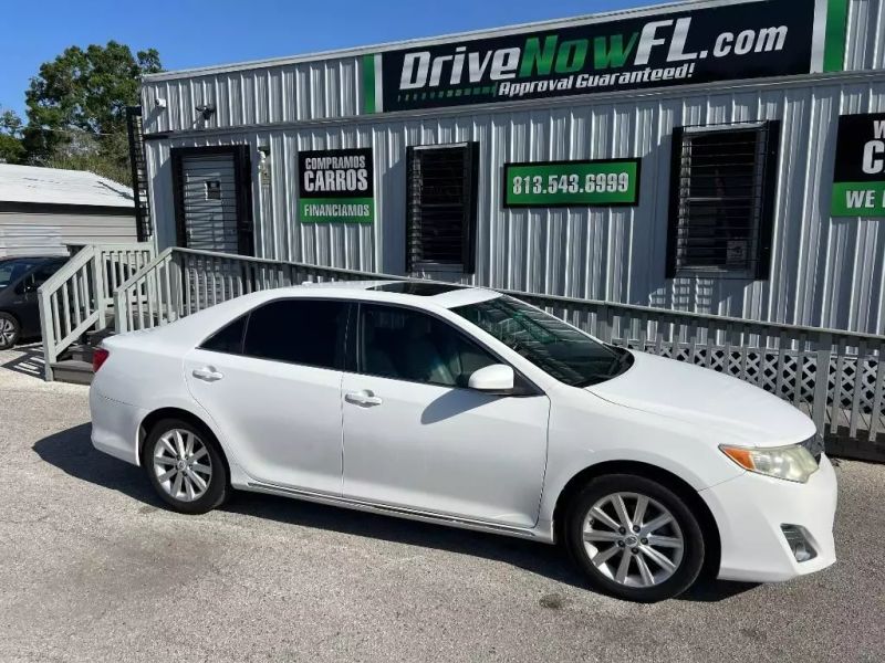 2012 Toyota Camry Hybrid XLE