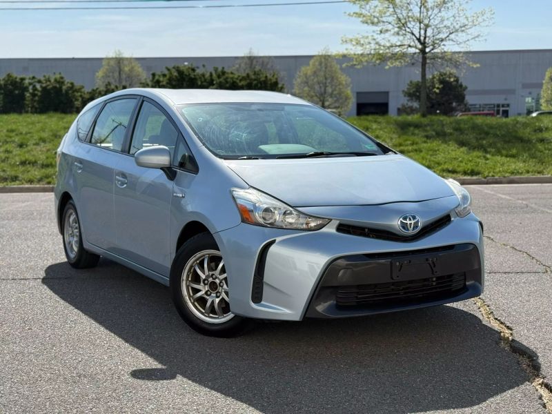 2015 Toyota Prius v Two