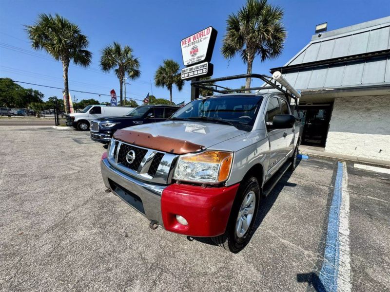 2013 Nissan Titan SV
