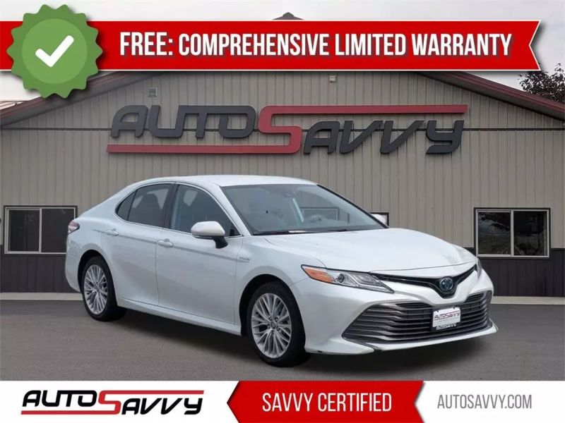2020 Toyota Camry Hybrid XLE
