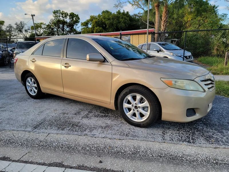 2011 Toyota Camry LE