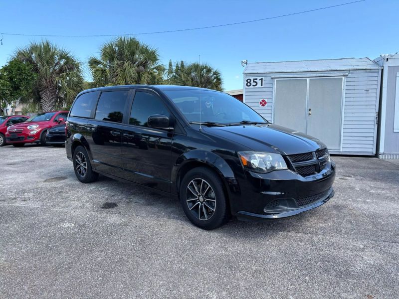 2017 Dodge Grand Caravan SE Plus's photo