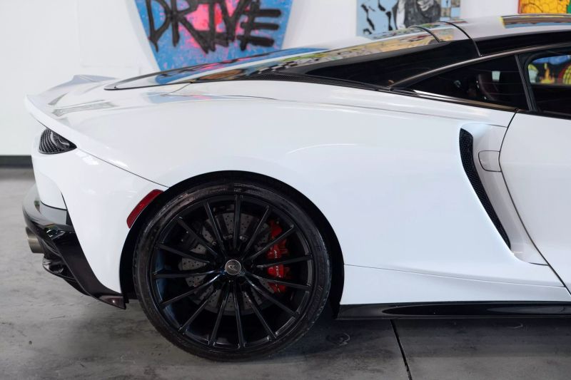 https://imagesdl.dealercenter.net/800/600/202504-e125e6235c644f3991b2bd11b7c62bd1.jpg