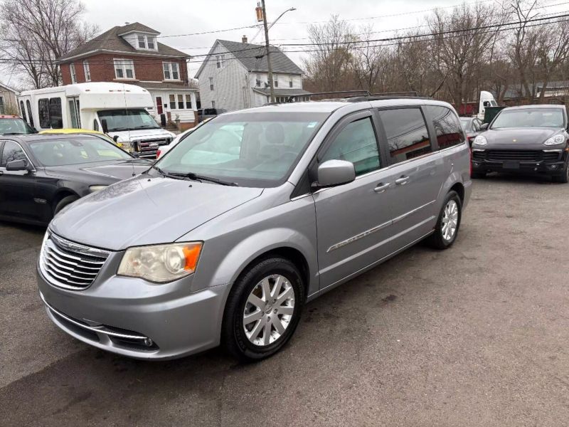 2014 Chrysler Town and Country Touring