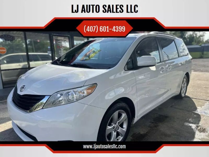 2014 Toyota Sienna LE