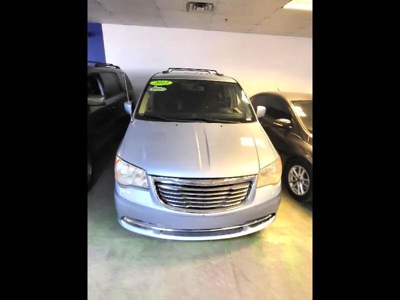 2013 Chrysler Town and Country Touring
