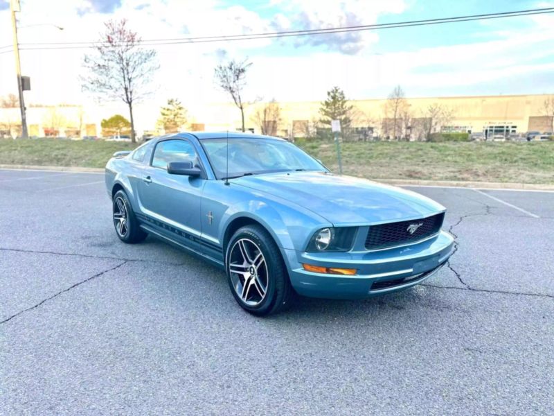 2006 Ford Mustang Base