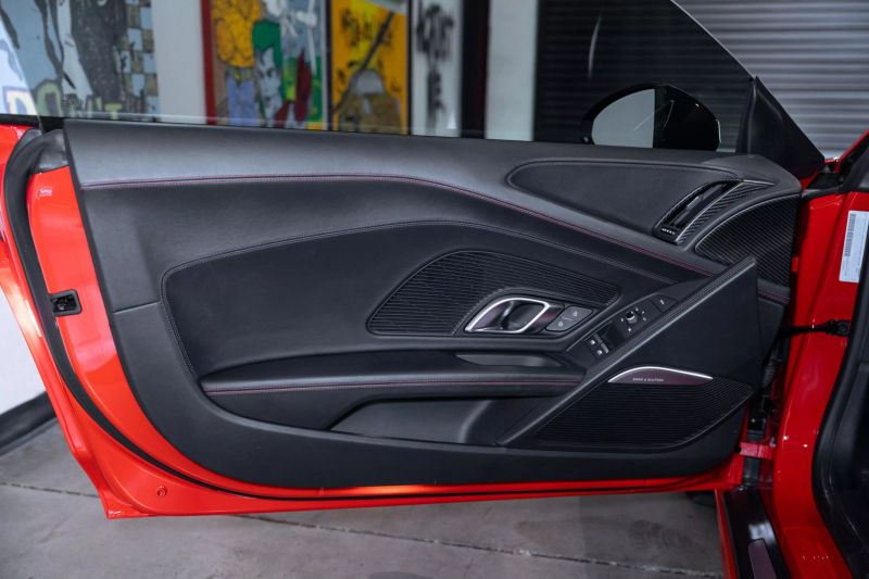 https://imagesdl.dealercenter.net/800/600/202505-06e3d5aff03e445fba81cc506c6e52f4.jpg