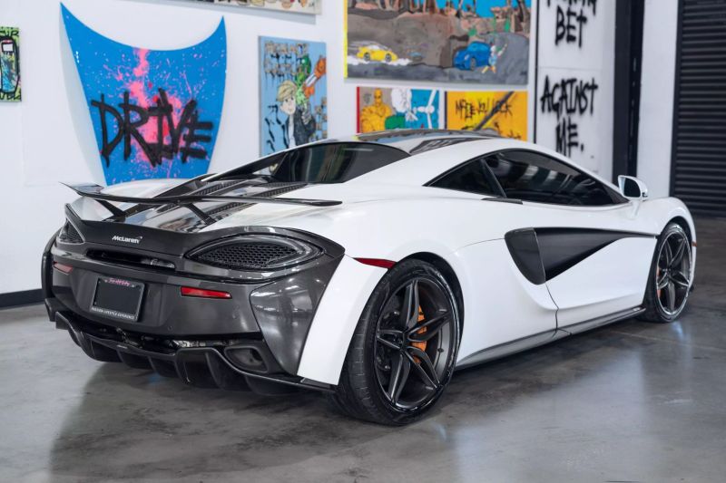 https://imagesdl.dealercenter.net/800/600/202505-0cd4d7c02e3e4ee68a3be4ea03904aa2.jpg