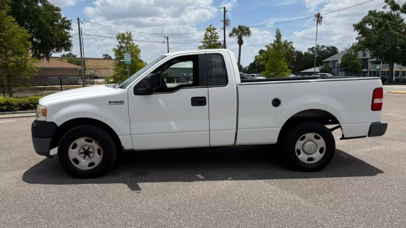 2005 Ford F-150 XL