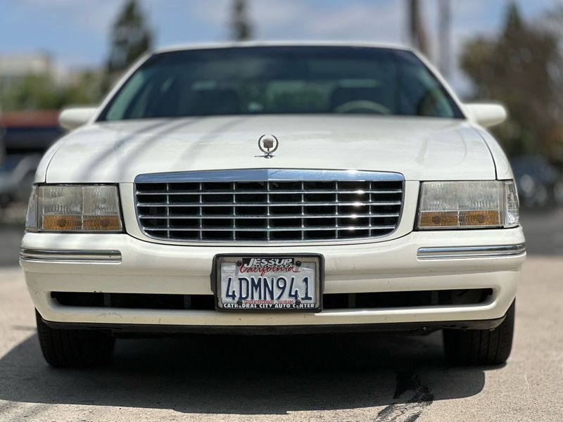 1999 Cadillac DeVille Base