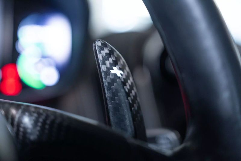 https://imagesdl.dealercenter.net/800/600/202505-218fbf95a32e45c0b73960402c61bbb2.jpg