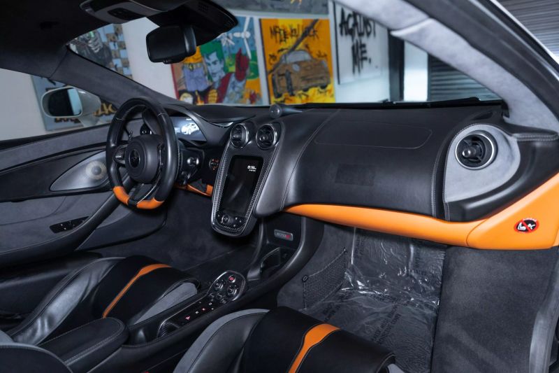 https://imagesdl.dealercenter.net/800/600/202505-22b62564d48b4e1495e856ba1199df1d.jpg