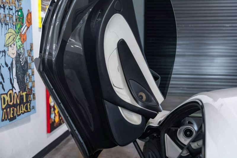 https://imagesdl.dealercenter.net/800/600/202505-232b608abec042f79bc4407db08c45b1.jpg