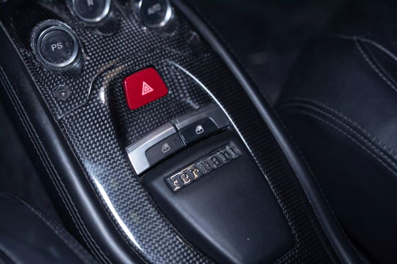 https://imagesdl.dealercenter.net/800/600/202505-28b48a0ef33844a6968203d824a565a9.jpg