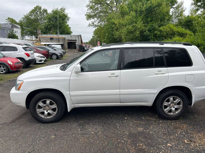 2002 Toyota Highlander Base