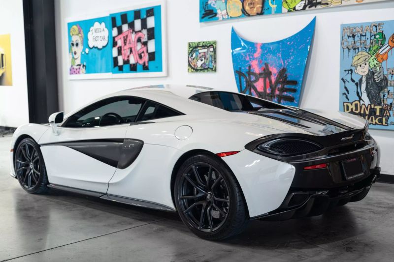 https://imagesdl.dealercenter.net/800/600/202505-3debc5523e3442a885f72a480902b20c.jpg