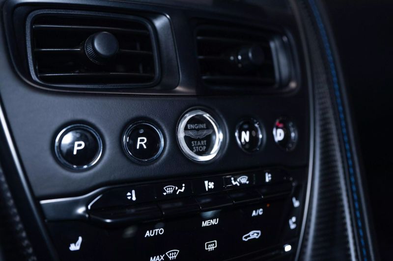 https://imagesdl.dealercenter.net/800/600/202505-3f60e43b34c84c348a2e435e2820f879.jpg