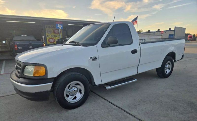 2004 Ford F-150 HERITAGE XL