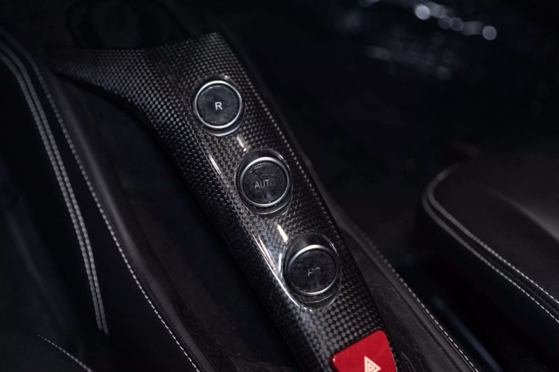 https://imagesdl.dealercenter.net/800/600/202505-4be7d52698c24db99f115136d6011257.jpg