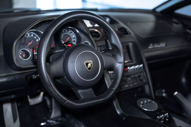 https://imagesdl.dealercenter.net/800/600/202505-52a880b09ef5458cbdff86c69f8473bf.jpg