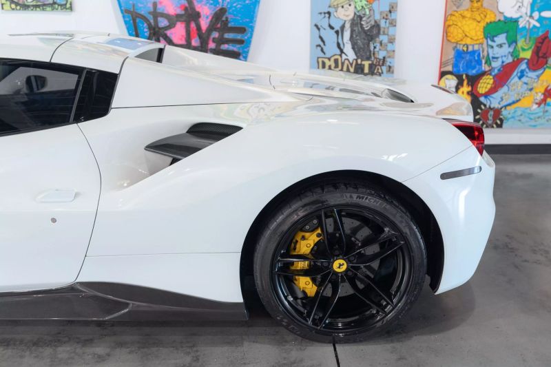 https://imagesdl.dealercenter.net/800/600/202505-6552e633e8a5498a802989052ddb88e8.jpg