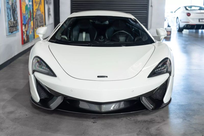 https://imagesdl.dealercenter.net/800/600/202505-68a844c8b7e6488ea824b3f48fc4523c.jpg