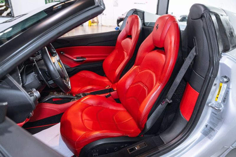 https://imagesdl.dealercenter.net/800/600/202505-70d23ab03ecc49f1a3e44a61164fa9f7.jpg