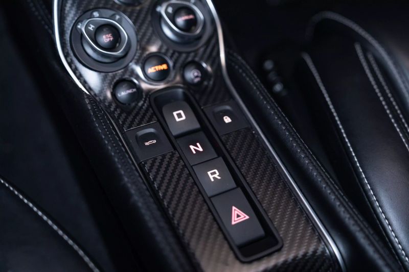 https://imagesdl.dealercenter.net/800/600/202505-738ef9edf4d64edc90f8ac42401bfc91.jpg