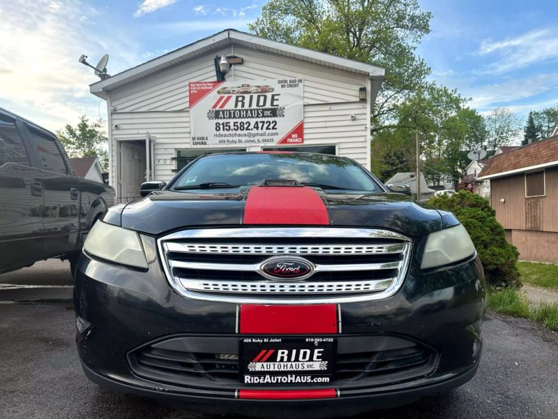 2010 Ford Taurus SE