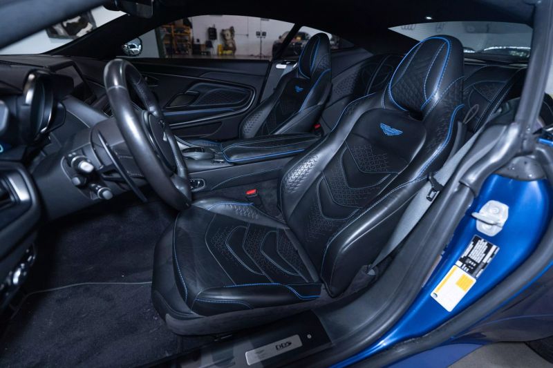 https://imagesdl.dealercenter.net/800/600/202505-79c15d992e4942fa876861b4dfc55ab2.jpg