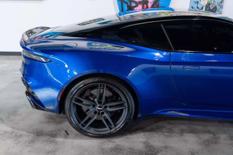 https://imagesdl.dealercenter.net/800/600/202505-7dab9eca6bf34638acca318bf51bd39d.jpg