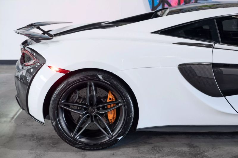 https://imagesdl.dealercenter.net/800/600/202505-8563c08c9f3e4755a8cfedf02182988b.jpg