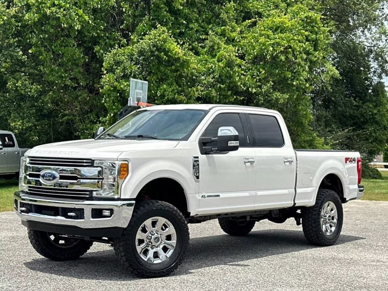 2017 Ford Super Duty F-250 Lariat