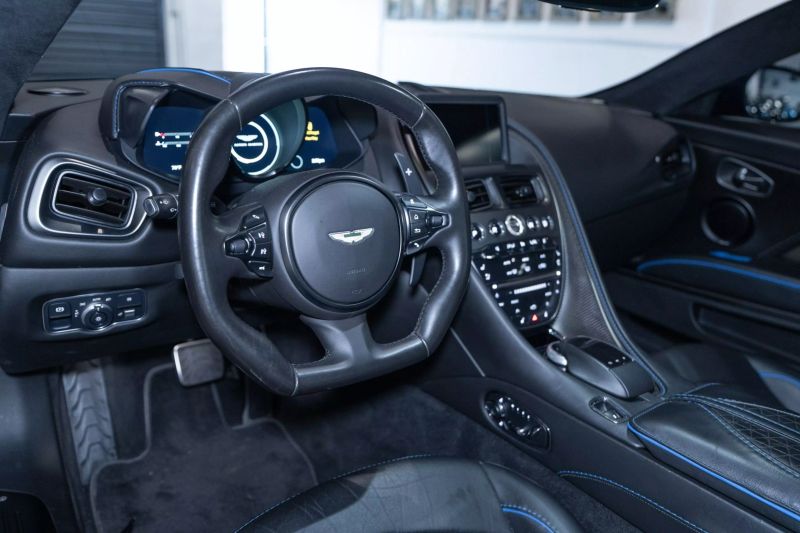 https://imagesdl.dealercenter.net/800/600/202505-92dbcb3690b1492eaf8edf09d71cddd9.jpg