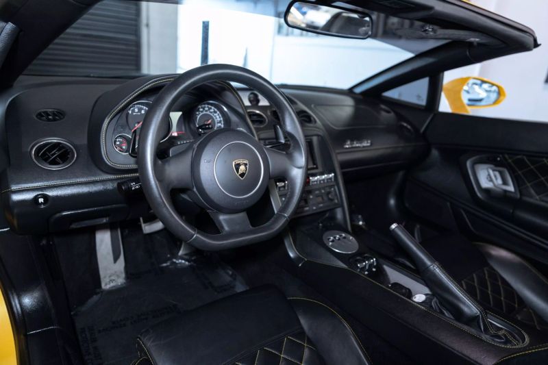 https://imagesdl.dealercenter.net/800/600/202505-95e1848679b049b79502888f62578eca.jpg