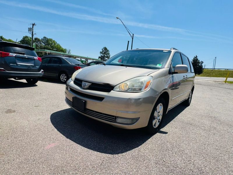 2005 Toyota Sienna XLE