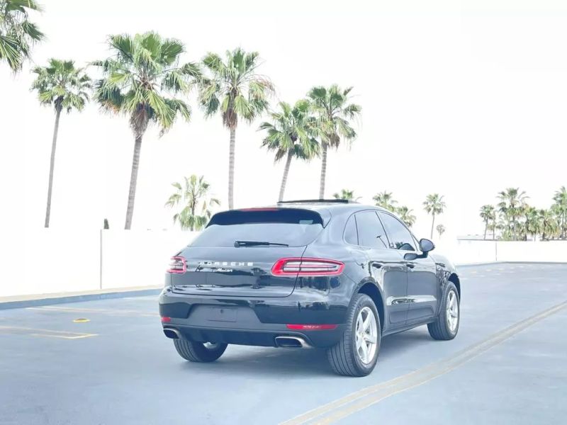 2018 Porsche Macan Base