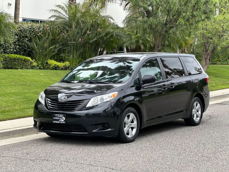 2017 Toyota Sienna L 7-Passenger