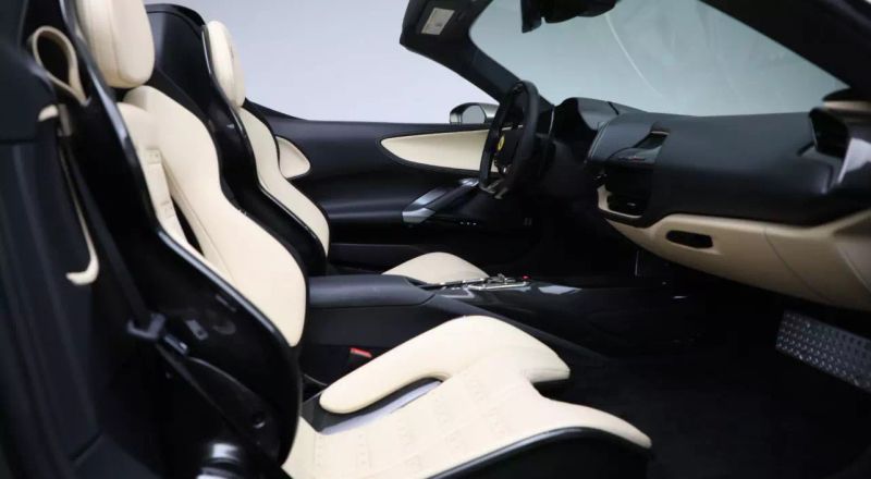 https://imagesdl.dealercenter.net/800/600/202505-a35419f7118b4200a15ac70eb01c14d9.jpg
